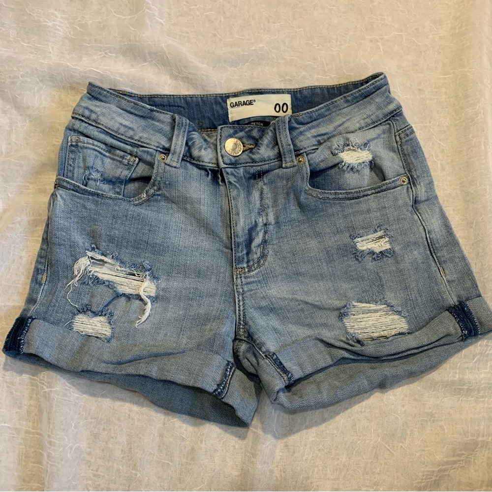 GARAGE shorts size 00 distressed